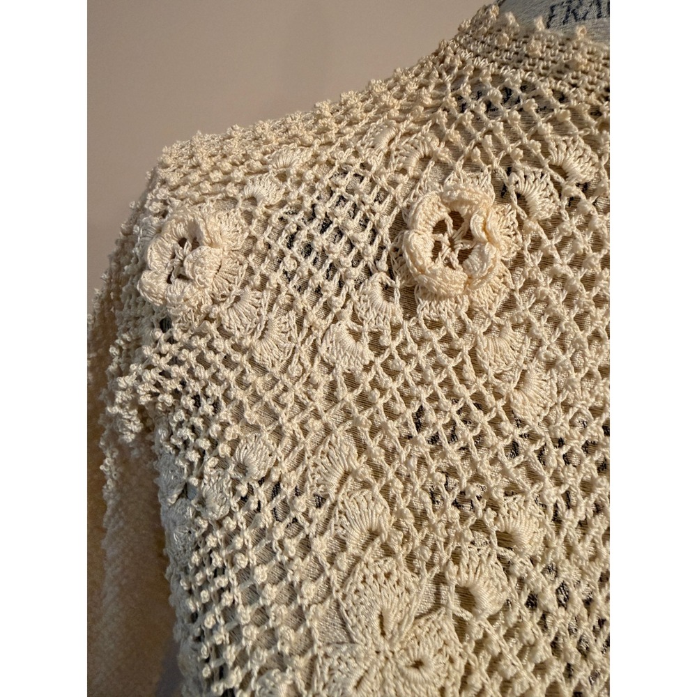 Women's Vintage 70's Crochet Coquette Top With Floral Appliques Size M - Picture 2 of 6